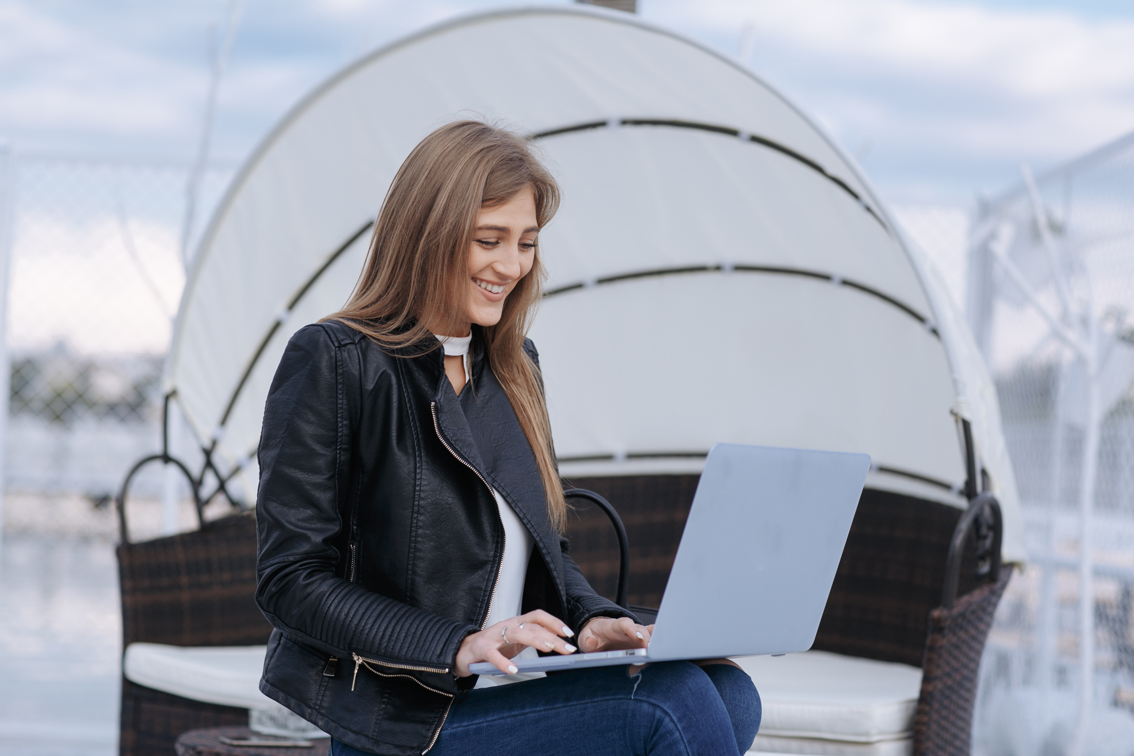 How to Install HP Printer on Computer & Smartphone (Easy Steps)